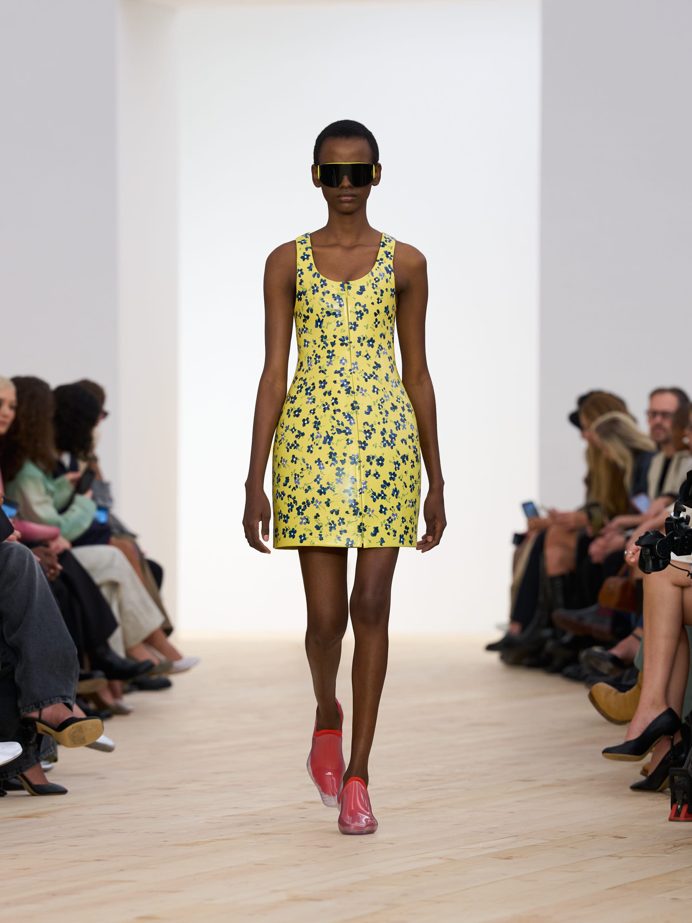 LOEWE Women's Runway Show Look Review - SS26 - LOEWE